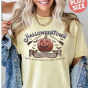 NWT Plus Size Unisex pale Yellow Graphic T Shirt Halloweetown University!